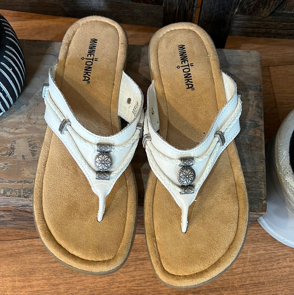 Minnetonka Silverthorne Sandal Size 10