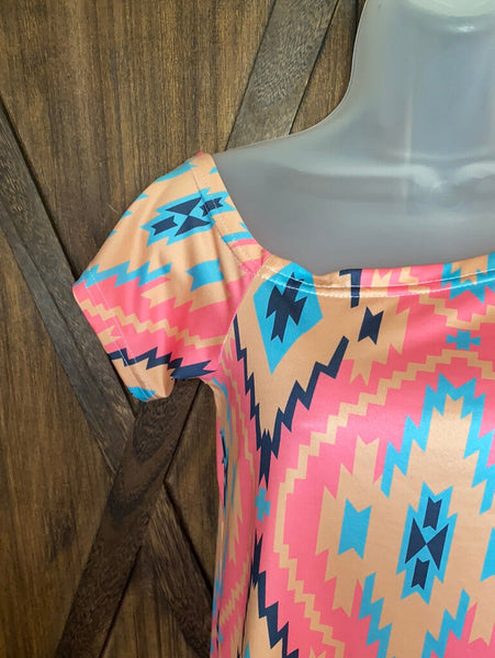Aztec 1/2Sleeve NWT Size L (runs small)