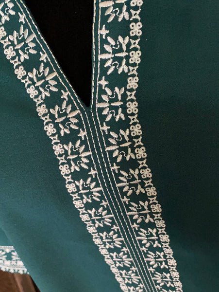 Green and White Size L