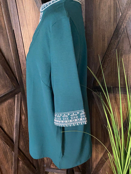 Green and White Size L