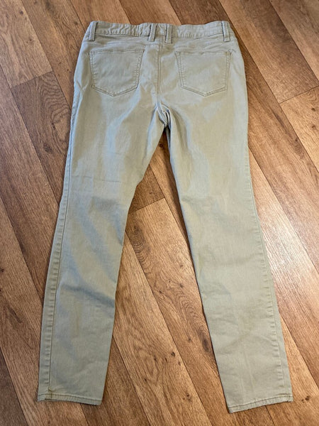 No Boundaries Size 13