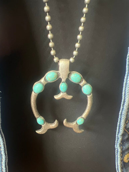 Naja Pendant Necklace