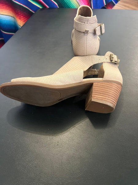 Lucky Brand Wedge Sandals Size 8.5 NWOT