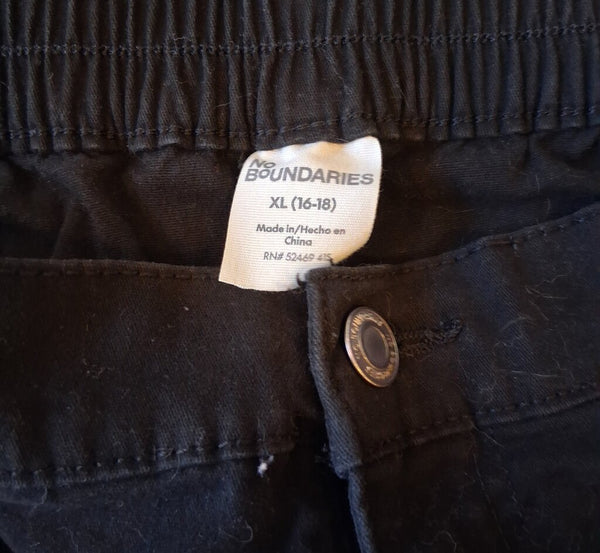 No Boundaries Black Cargo Pants XL