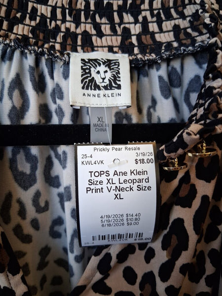 Ane Klein Size XL Leopard Print V-Neck Size XL
