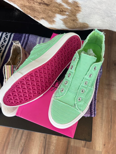 Corkys Babalu Mint Size 10 NWT