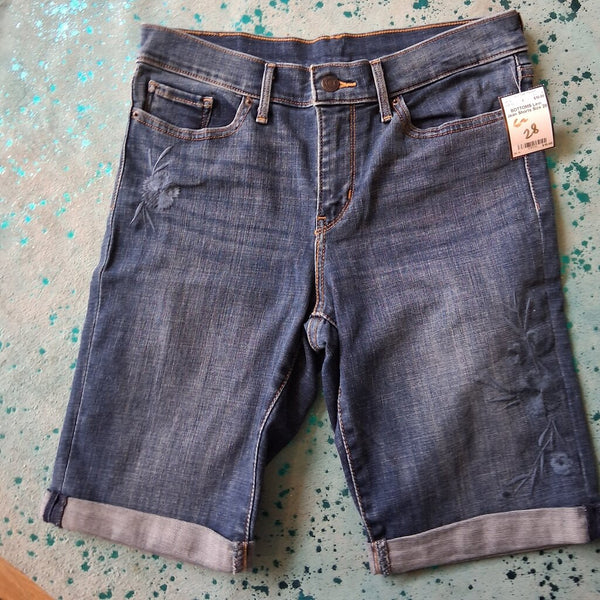 Levi Jean Shorts Size 28