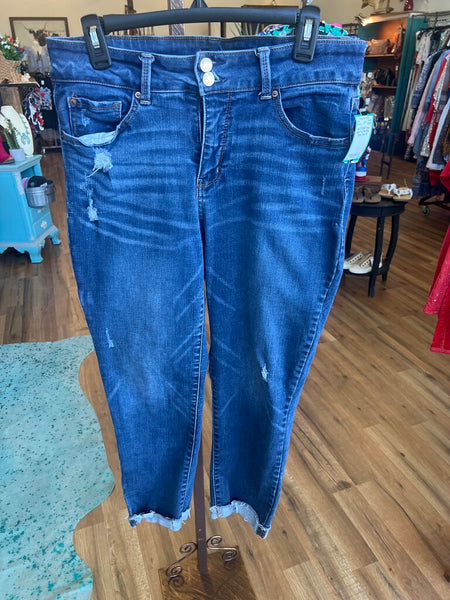 Time and Tru Mid Rise Capri Size 14