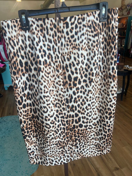 Bold Elements Cut to Curve Skirt L