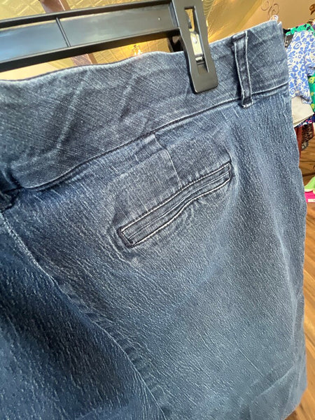JM Collection Stretch Capri Size 18