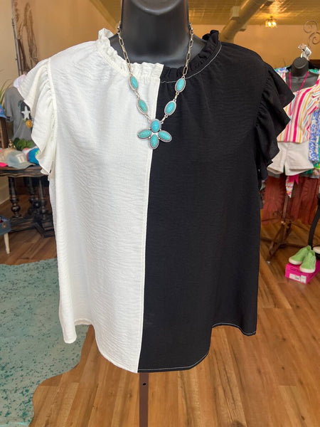 Black and White Color Block Top Size M