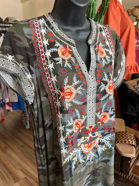 Savanna Jane Camo/Floral Embroidered Dress Size S