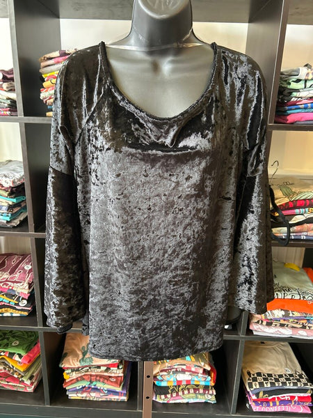 Blue Haven Flare Sleeve Velvet Top Size L