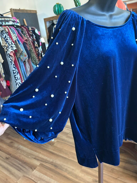 Umgee Blue Velvet Pearl Top NWT Size XL