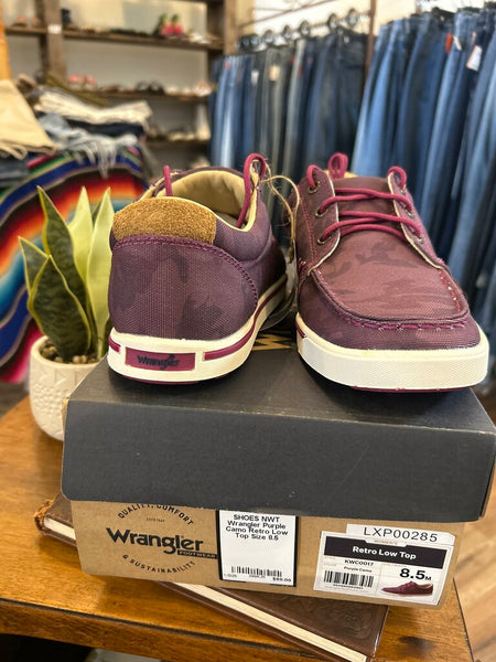 NWT Wrangler Purple Camo Retro Low Top Size 8.5