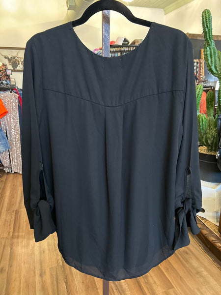 NWT She & Sho Black V-neck Crossover Top Size L