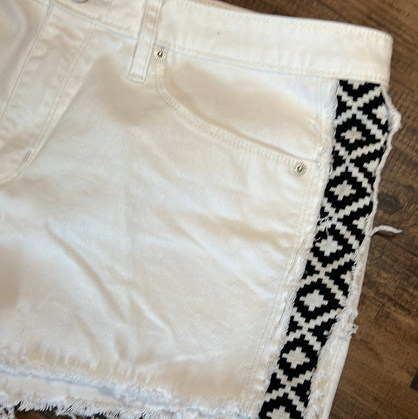 Aztec Shorts Size 16/33R