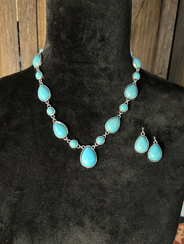 Turquoise Teardrops NWT