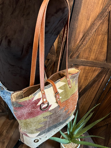 Myra Large Tote