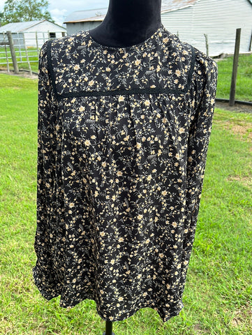 Black and Gold Floral NWT Size  M