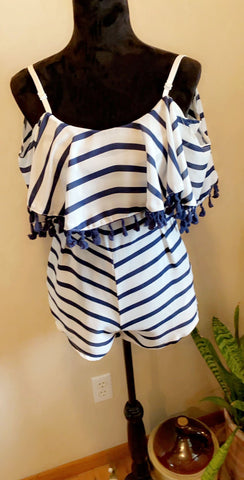 Yoins White/Navy Romper Size M